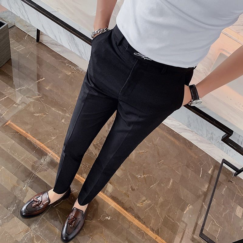 Pantalones de vestir de negocios bordados para hombres, estilo coreano, ajustados, para oficina, traje social, pantalones casuales, ropa de calle, negro y blanco