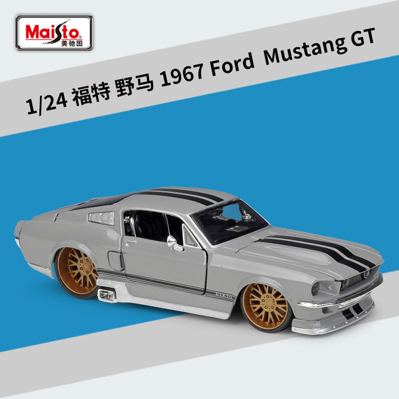 Maisto 1:24 New hot sale  1967 Ford Mustang GT simulation alloy car model crafts decoration collection toy tools gift