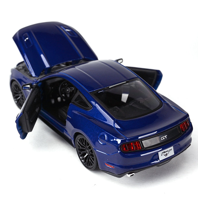 Maisto 1:24 2015 Ford Mustang Static Die Cast Vehicles Collectible Model Car Toys