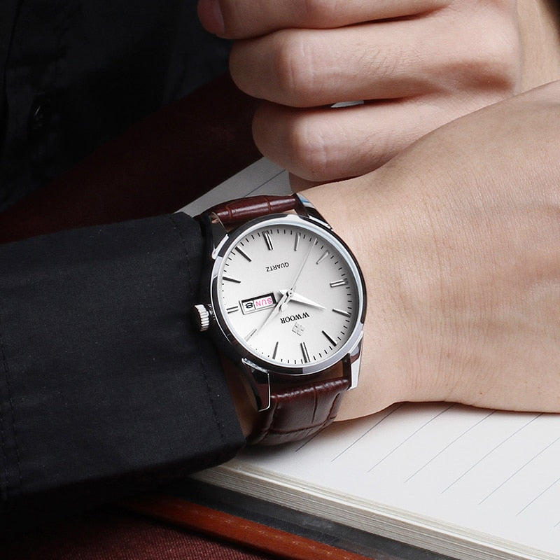 Reloj de pulsera WWOOR de marca famosa para hombre, relojes de cuarzo analógicos con fecha de día, reloj de pulsera informal de cuero para negocios y deportes de lujo, reloj masculino