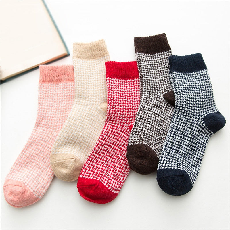 HSS Brand 5 Pairs High Quality Women Winter Socks Vintage Patchwork Rabbit Wool Sock Thicken Warm Thermal Cotton Socks