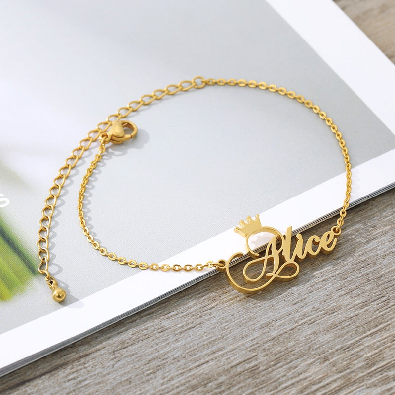 Pulsera personalizada con nombre, brazalete de acero inoxidable, pulseras con fuente de corona para mujer, brazalete hecho a mano, regalo para mejores amigos