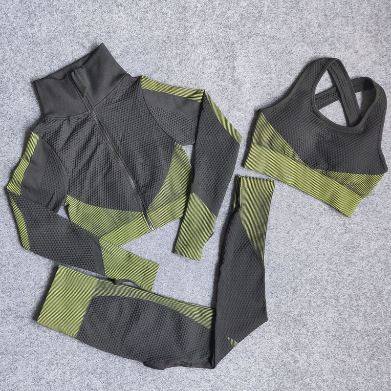 Nuevos trajes de Fitness, conjuntos de Yoga para mujer, conjuntos de 3 uds, camisa de manga larga, sujetador deportivo y mallas sin costuras, ropa de entrenamiento para correr, ropa de gimnasio