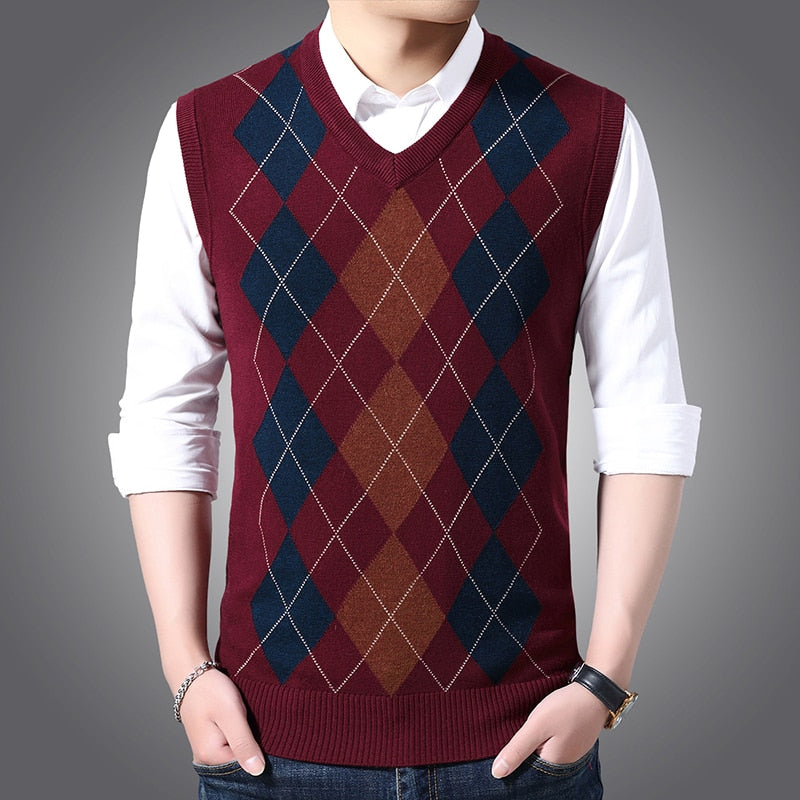 New Fashion Brand Sleeveless Sweater Mens Pullover Vest V Neck Slim Fit Jumpers Knitting Patterns Autumn Casual Clothing Men