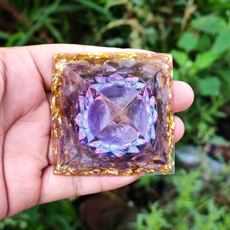 Handmade Orgonite Pyramid 60mm Sahasrara Chakra Purple Crystal Natural Stone Orgone Energy Healing Orgone Pyramid