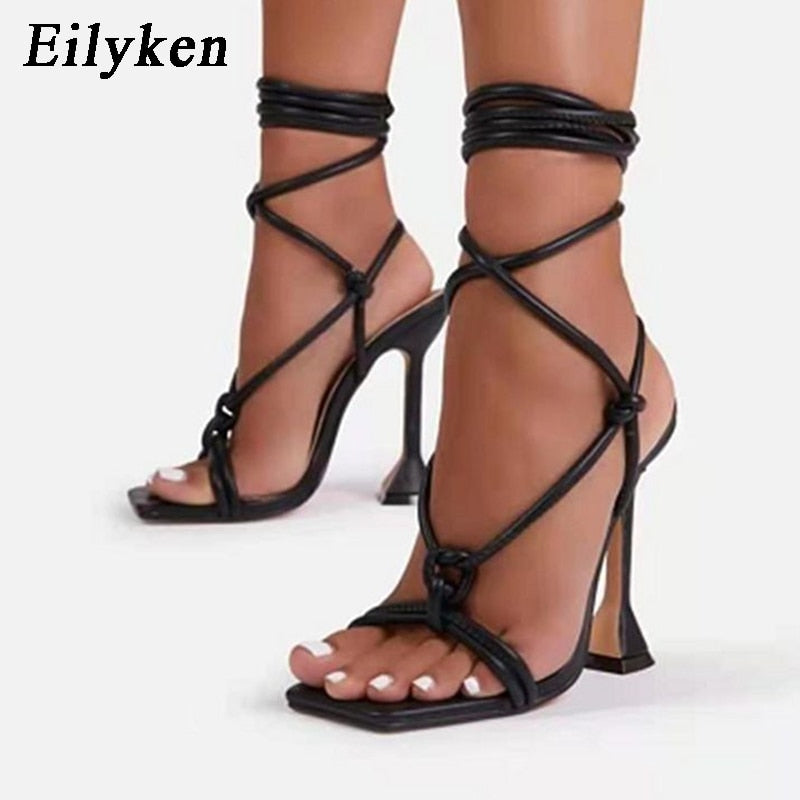 Eilyken 2022, verano, banda estrecha, correa en el tobillo, tacones altos para mujer, sandalias de tiras, cabeza cuadrada, zapatos de mujer de estilo extraño para mujer