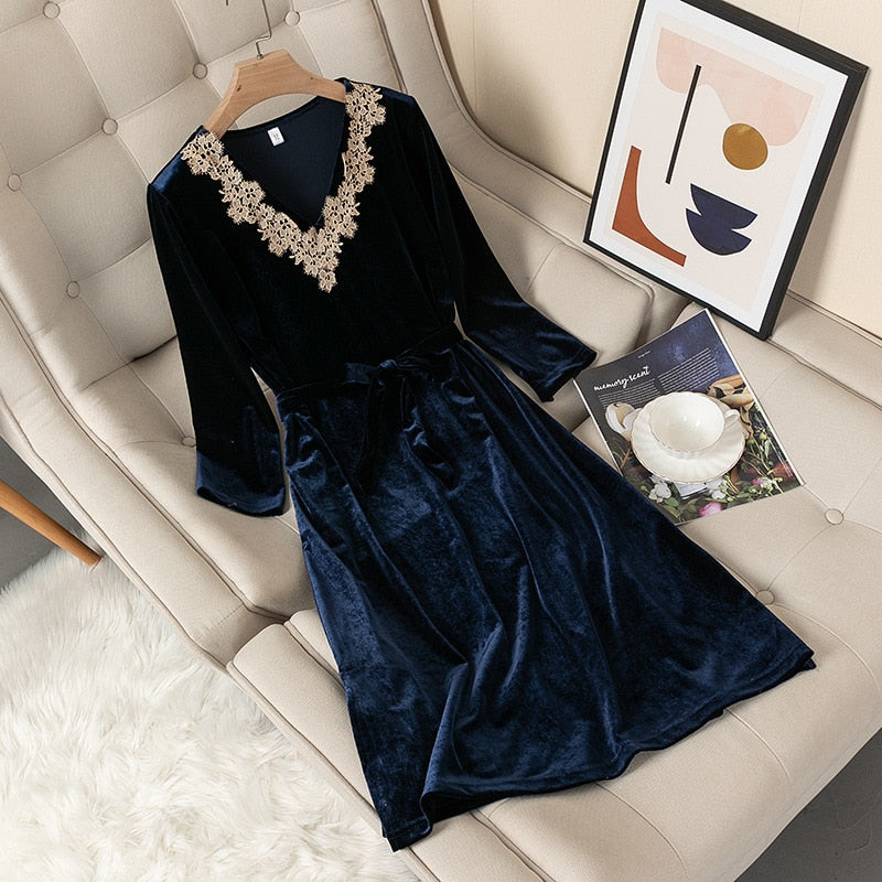 Nightgown Autumn V-Neck Nightdress Women Sleepwear Velvet Nightwear Home Dressing Gown Long Sleeve Intimate Lingerie Negligee