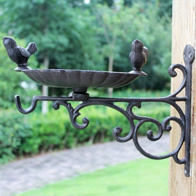 Comedero de pájaros de hierro fundido montado en la pared para parejas de pájaros Vintage europeo, placa de Metal, baño de pájaros de pared de Metal pesado Retro con gancho