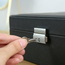 PU-Leder-Schmuck-Aufbewahrungs-Display Tragbare Multifunktions-Verpackungsbox im europäischen Stil mit Schublade Wintergeschenk