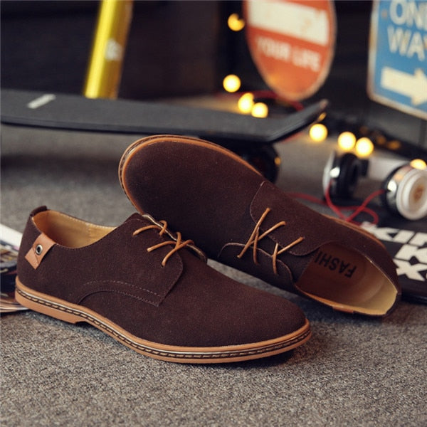 2017 Venta Caliente Moda Hombres Zapatos Casuales de Cuero de Gamuza hombres primavera otoño marea diseñador de la marca Casual Hombres Zapatos Con Cordones Zapatos Hombres