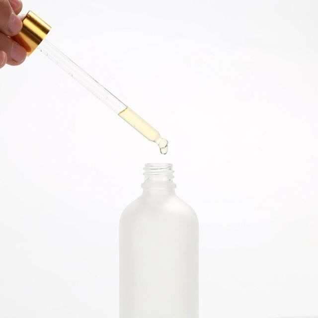 12 x 5 ml 10 ml 15 ml 30 ml 50 ml 100 ml Frostglas-Tropfflasche Leere kosmetische Verpackungsbehälter Fläschchen Ätherische Ölflaschen