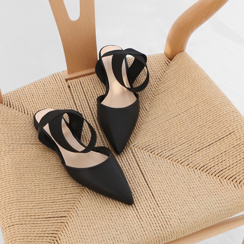 Sandals female flat bottom 2019 new toe cross strap Elastic band fairy wind wild point Summer women&