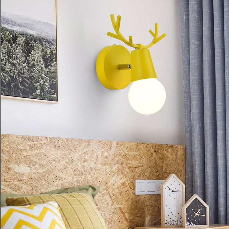 Nordische verstellbare LED-Wandleuchten Bunte Cartoon-Hirschgeweih-Schlafzimmer-Leseleuchte Wandmontierte Kinderzimmerbeleuchtung E27