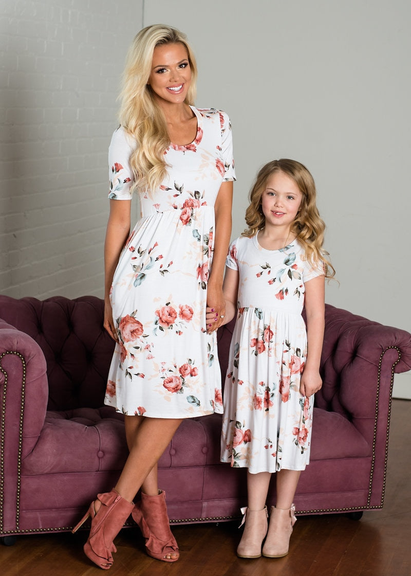 NASHAKAITE Mutter-Tochter-Kleider Sommer-Kurzarm-Blumendruck-Taschen-Knie-Kleid für Mutter-Tochter-Mama und mich Kleidung