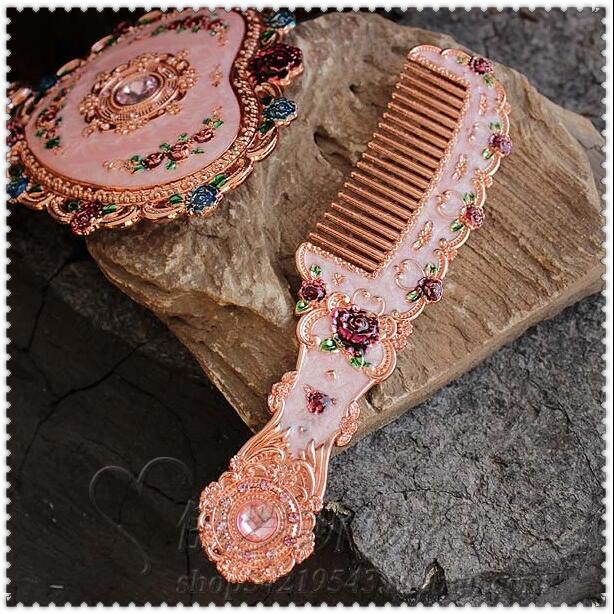 European Vintage Heart Shape Hand Mirror Makeup Mirror Frame Pocket Mirror Heart Mirror For Girl Gift  J034