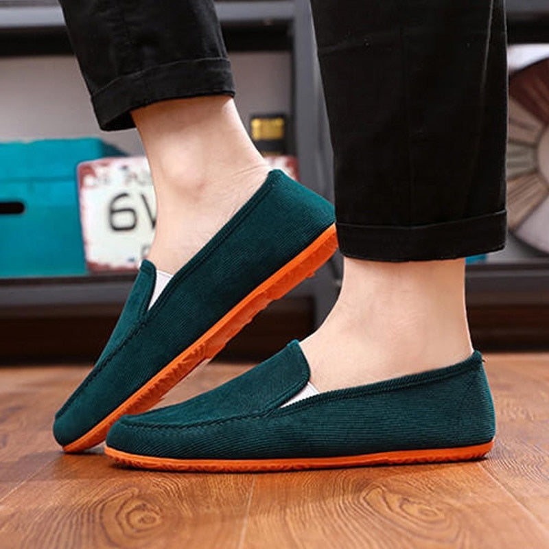 New Canvas Shoes for Men Breathable Footwear Men Casual Shoes Loafers Big Size Outdoor Walking Dring Shoes Red Men&