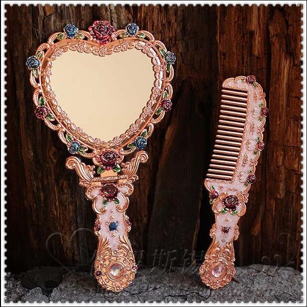 European Vintage Heart Shape Hand Mirror Makeup Mirror Frame Pocket Mirror Heart Mirror For Girl Gift  J034