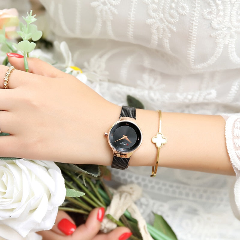 Relojes elegantes para mujer, reloj de malla de acero inoxidable de cuarzo a la moda CURREN, reloj de pulsera sencillo para mujer, reloj de mujer