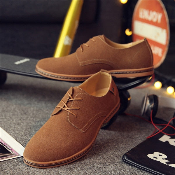 2017 Venta Caliente Moda Hombres Zapatos Casuales de Cuero de Gamuza hombres primavera otoño marea diseñador de la marca Casual Hombres Zapatos Con Cordones Zapatos Hombres