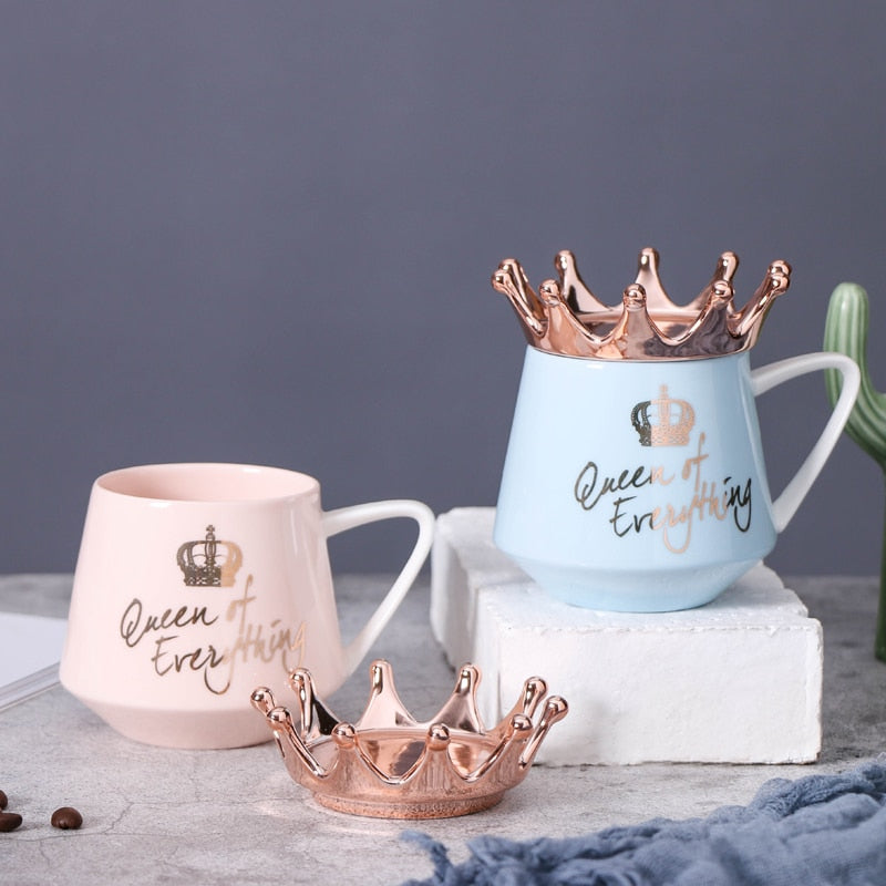 Creative Crown Ceramic mug Cute Coffee Mug Milk Cup with spoon lids Coffee tea Cup 300ml Capacity Water Mugs X-Mas Gift