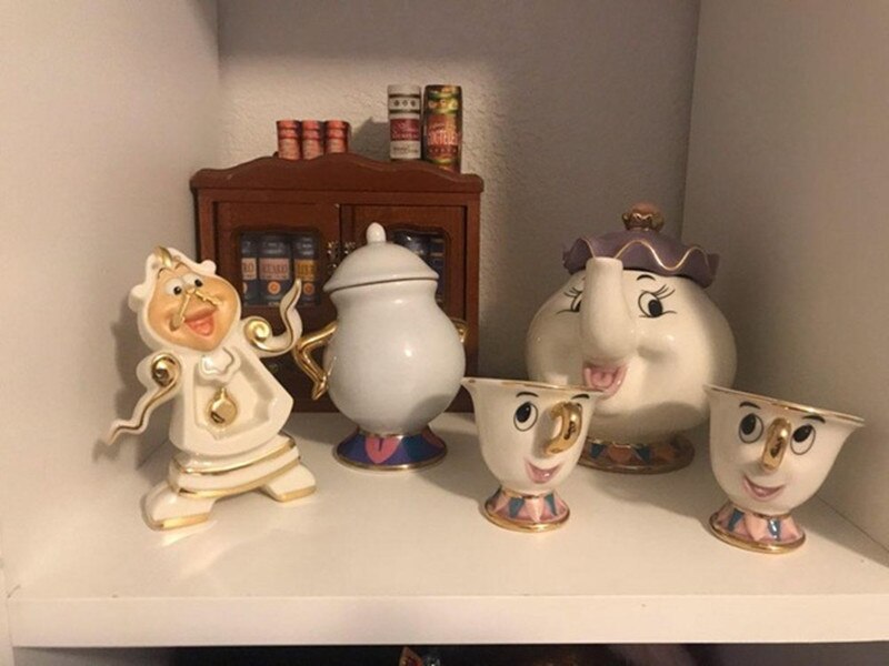 Taza de tetera de La Bella y La Bestia de dibujos animados, juego de tazas de té con Chip de la Sra. Potts, regalo de porcelana Cogsworth, esmalte pintado chapado en oro de 18 quilates