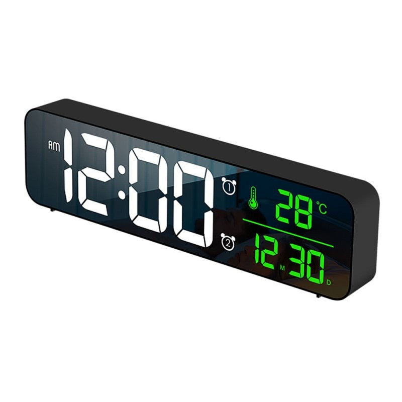 Despertadores digitales LED con Snooze Digital Temp Time Music Reloj dual con cargador USB Pantalla de dígitos grandes Atenuador de brillo