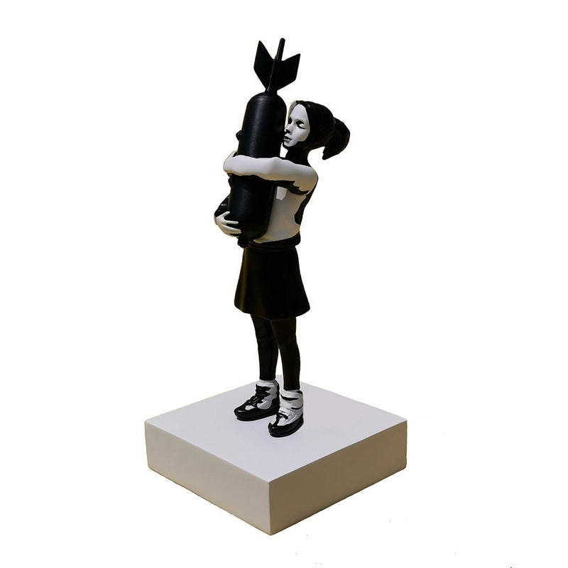 Bomb Hugger Banksy Sculpture Bomb Girl Street Art Resin Statue Creative Home Decor Modern Figurines  Simple Packing