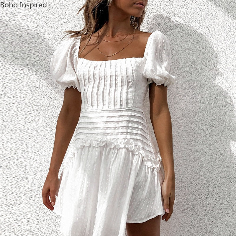BOHO INSPIRIERTES weißes Rüschen-Frauenkleid Schnüren Sie das Damen-Partykleid mit Puffärmeln, Mini-Sommerkleid, Plissee-Chic-Kleid, weiblich