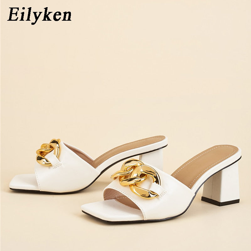 Eilyken Sommer Karneval Party Frauen Hausschuhe Mode Kette Design Damen Sandalen Gladiator Open Toe Square Heels Schuhe Weiblich