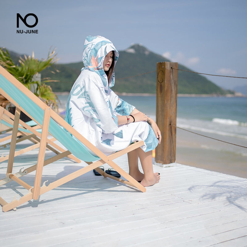 Nu-June Mikrofaser-Drucken Wickelmantel Badetuch Outdoor Kapuzen Strandtuch Poncho Frauen Mann Schwimmen Tauchen Bademantel Umhang