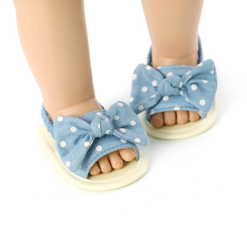 Zapatos para niñas recién nacidas, zapatos de verano antideslizantes transpirables con lazo, sandalias para niños pequeños, zapatos de suela blanda para primeros pasos