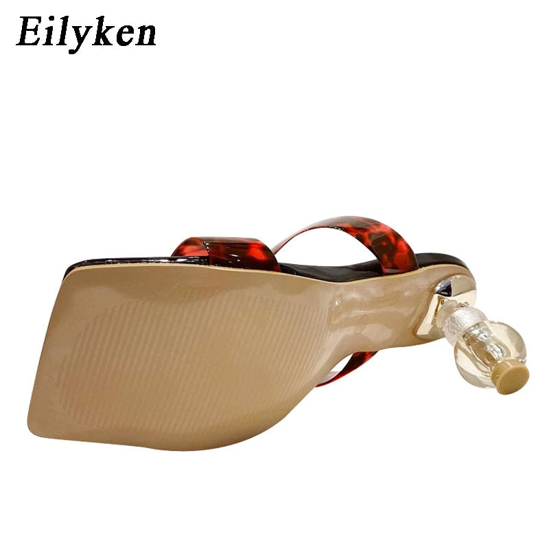 Eilyken 2023 nuevas zapatillas de verano con punta cuadrada para mujer PVC transparente cristal estilo extraño tacón transparente mujeres leopardo grano diapositivas