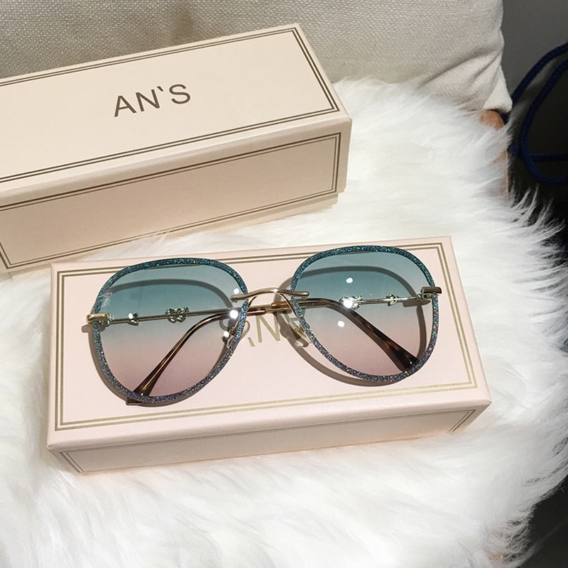 2023 New Diamond Sunglasses Female Brand Design Imitation Rhinestones Gradient Lens UV400 Pilot Sun Glasses Women Shades S316