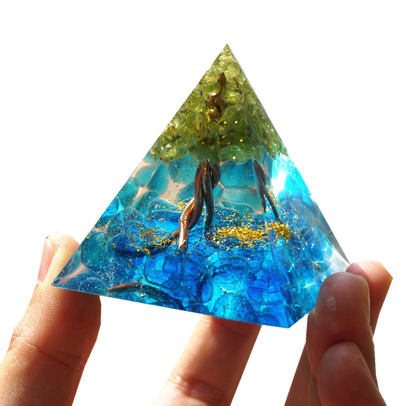 Orgonpyramide Peridot Kristall Baum des Lebens Blauer Kristall Kupfer Reiki Energie HEILUNG Orgonit EMF Schutzpyramide