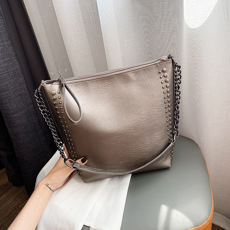 Casual Rivet Shoulder Bag Female Famous Brand Chain Crossbody Bags for Women Leather Handbags Large Capacity Tote Bag Sac A Main