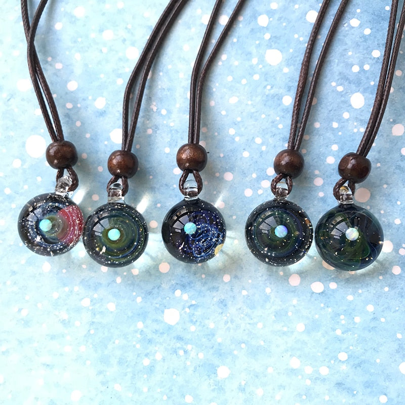 BOEYCJR Einzigartige Halskette mit Opalstein, Universum, Glas, Planeten, Galaxie, Seil, Kette, Sonnensystem, Geschenk für Frauen