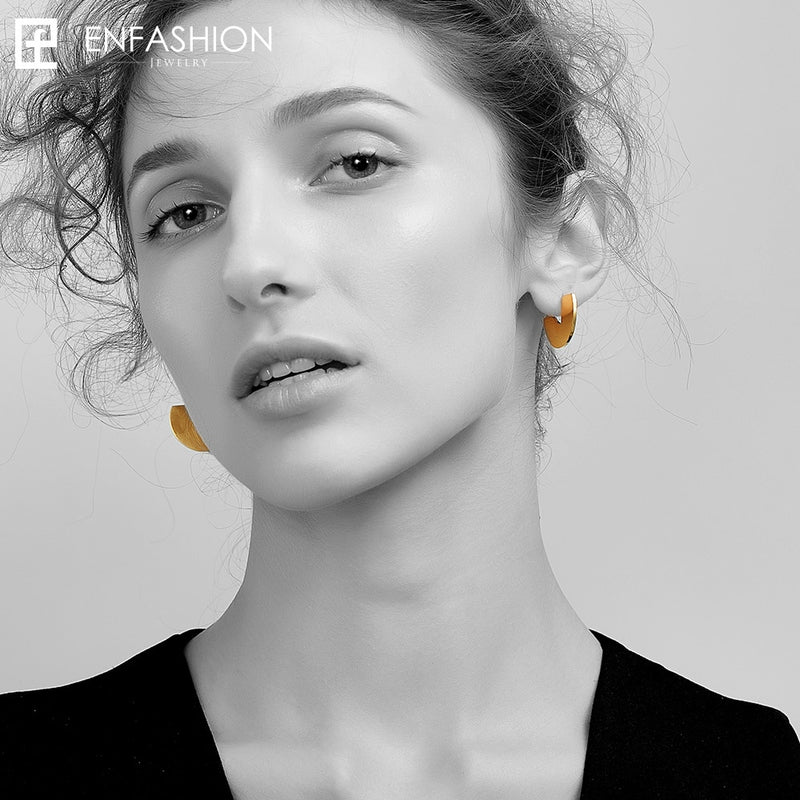 Enfashion Punk Geometic Semi-circle Fan Stud Pendiente de acero inoxidable de color dorado Pendientes para mujeres Pendientes oorbellen E5423