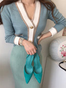 Colorfaith New 2022 Chic V-Neck Buttons Short Cardigans Spring Autunm Women's Sweaters Korean Fashion Pocket Knitwears SWC7836