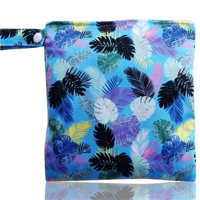 [LECY ECO LIFE] 1pc Multi-functional size 18*18 Wet Bag Reusable bag for Mama Cloth pads, Menstrual Pad, sanitary pads bags