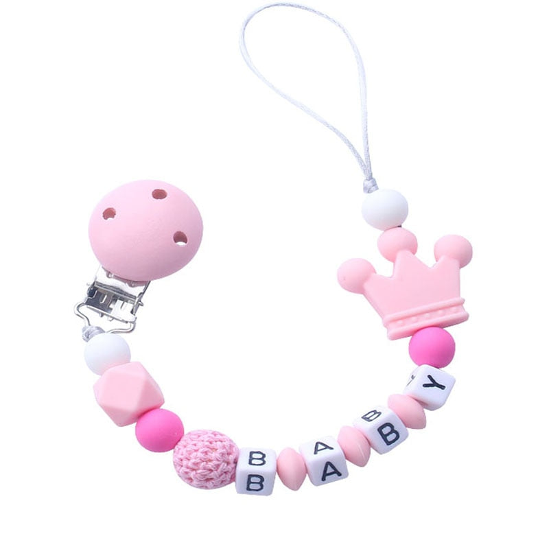 Clips para chupete de bebé con nombre personalizado de silicona rosa, cuentas de ganchillo, soporte de cadena para chupete de corona de silicona, regalo para Baby Shower, 1 Uds.