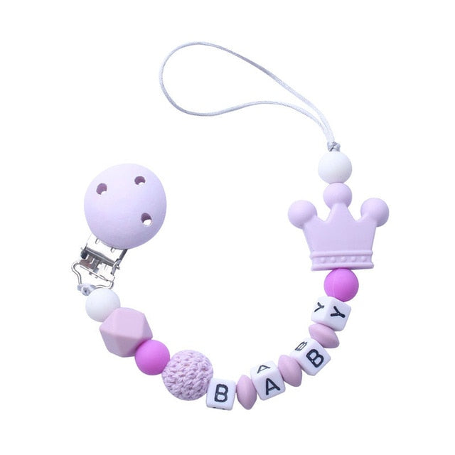 Clips para chupete de bebé con nombre personalizado de silicona rosa, cuentas de ganchillo, soporte de cadena para chupete de corona de silicona, regalo para Baby Shower, 1 Uds.