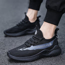 Men's Lightweight Running Shoes Summer Ultra-light Breathable Sneakers Zapatos De Mujer Walking Shoes Boys Sneakers Size 39-44