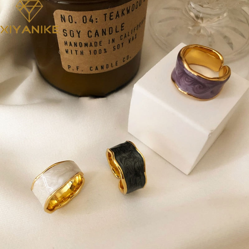 XIYANIKE 925 Sterling Silber Französischer Vintage Intarsien Goldrand Unregelmäßiger Glatter Ring Hochwertige Handarbeit Romantisches Modepaar