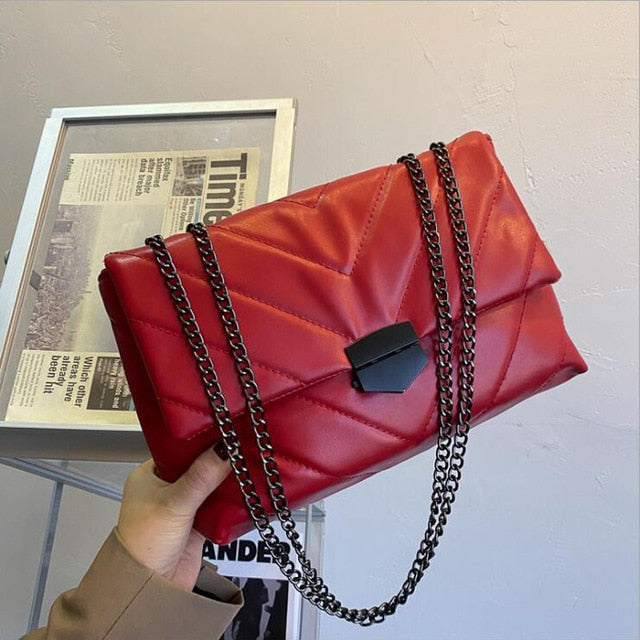 Neue beiläufige Kette Umhängetaschen für Frauen Mode einfache Umhängetasche Damen Designer Handtaschen PU Leder Messenger Bags