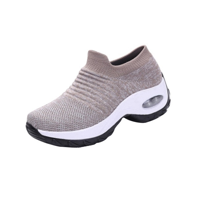 Laufschuhe Mode Atmungsaktives Mesh Freizeitschuhe Plattform Sneakers Herren Plattform Slip-On Sneakers Walking Damenschuhe