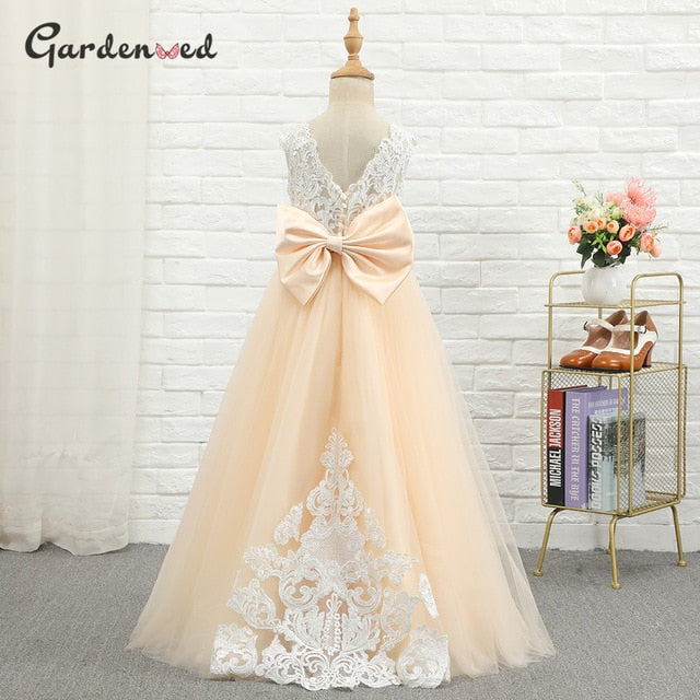 Puffy Tulle Lace Ball Gown Flower Girl Dresses Long Sleeve Girl Princess Dress Illusion Girl Wedding Party Dress First Communion