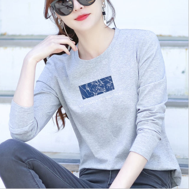 Damenmode Schwarz-Weiß Gestreiftes Blusenhemd Lässig Langarm O-Ausschnitt Weiches Koreanisches Hemd Damen Damen T-Shirt Frühling 2021