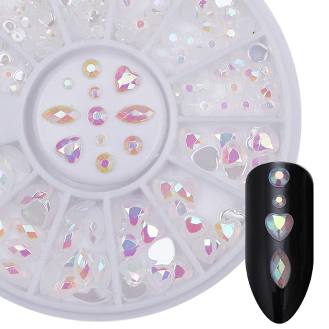 1 Box gemischte Farbe Nail Art Strass glänzende Kristall Nagel Glitter Perlen 3D Nail Art Dekorationen Nagel Zubehör im Rad