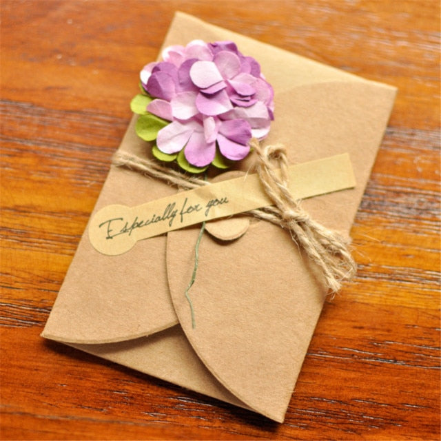 5 uds Mini sobre Vintage DIY papel Kraft invitación tarjeta de felicitación con moda hecho a mano flor seca boda fiesta regalo sobre