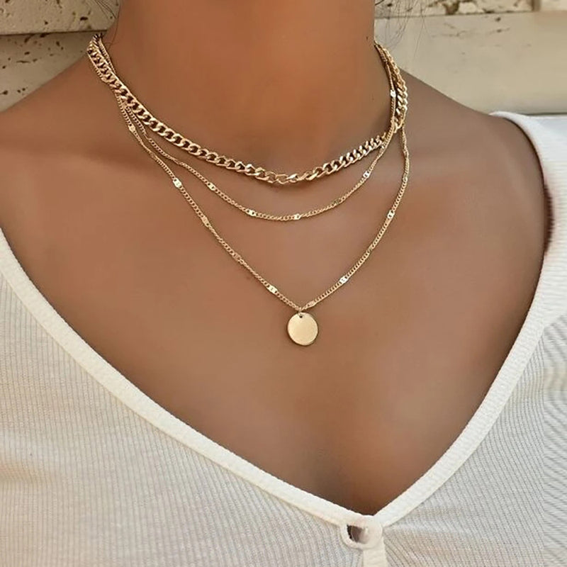 Vintage Necklace on Neck Gold Chain Women&